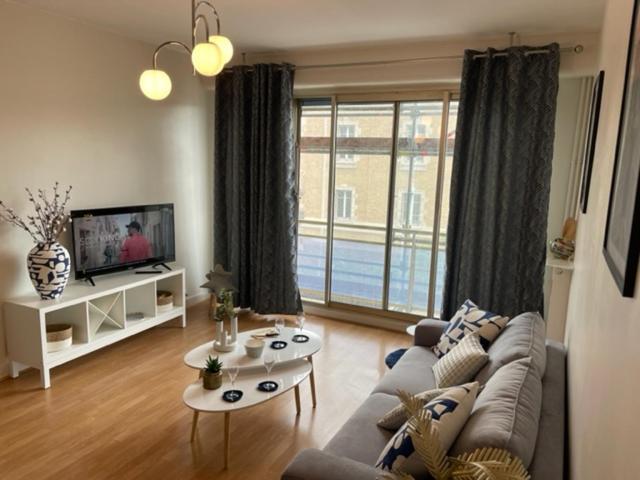 Le 21 Apartment Еперне Екстериор снимка