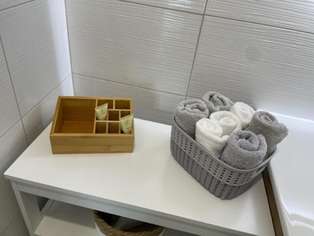 Le 21 Apartment Еперне Екстериор снимка